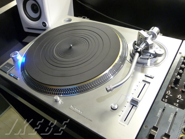 SL1200G_Technics_Power_DJ's_Shibuya1