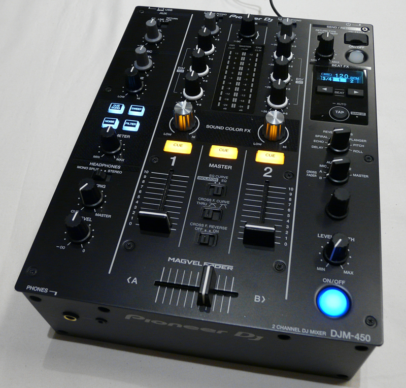 渋谷だより その56＞ Pioneer DJ DJM-450は12月16日発売！デモ機 