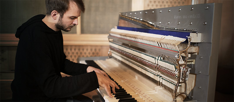 una_corda_w_nils_frahm