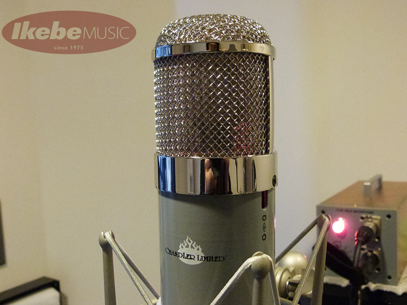 grill_redd_mic_chandler