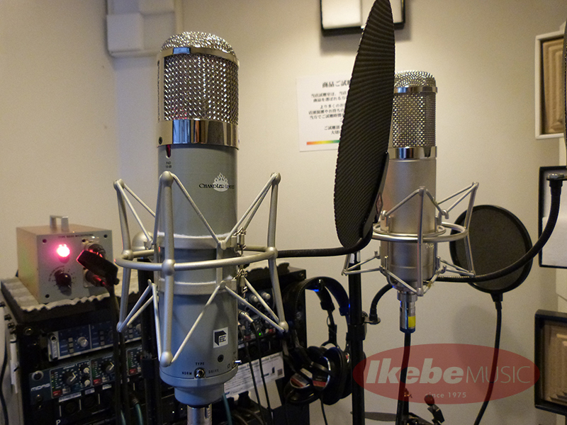 redd_mic_chandler_w_peluso