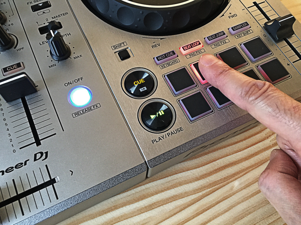 Pioneer DJの定番！低価格DJコントローラー「DDJ-400-S」と「DDJ-SB3-N 